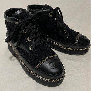 샤넬 체인 부츠