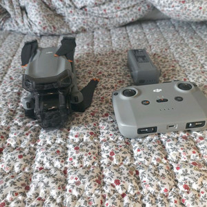 DJI AIR 3S 드론 판매 합니다