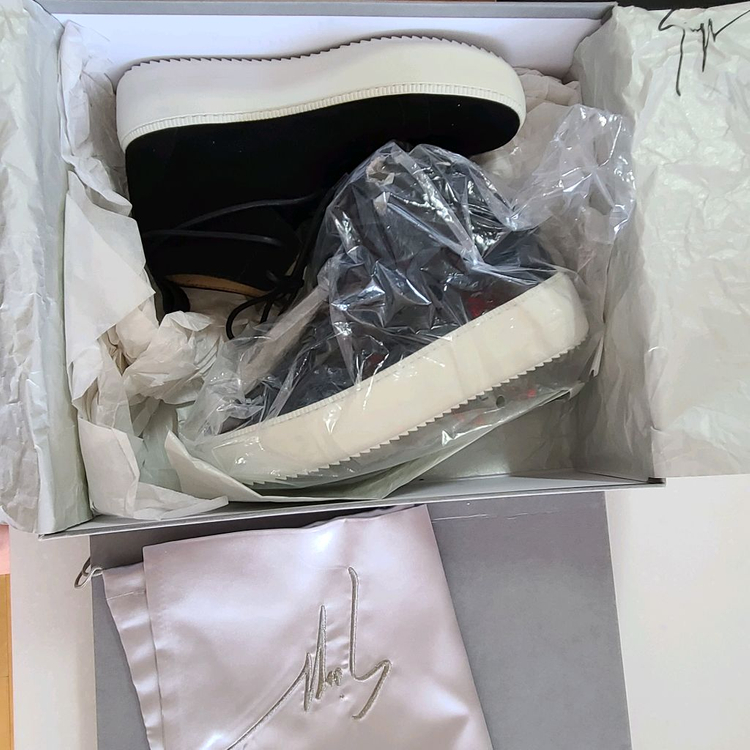 쥬세페 자노티 항탑 스니커즈 새상품 이미지