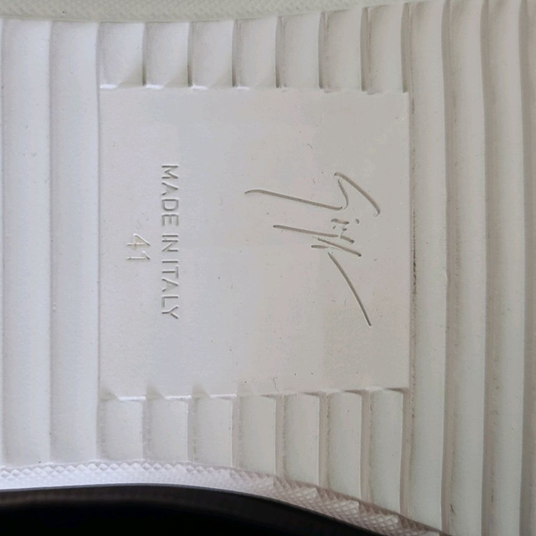 쥬세페 자노티 항탑 스니커즈 새상품 이미지