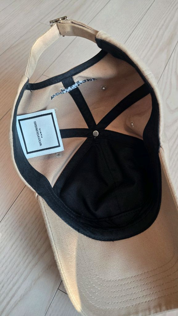 우영미 베이지 볼캡 팝니다. 이미지