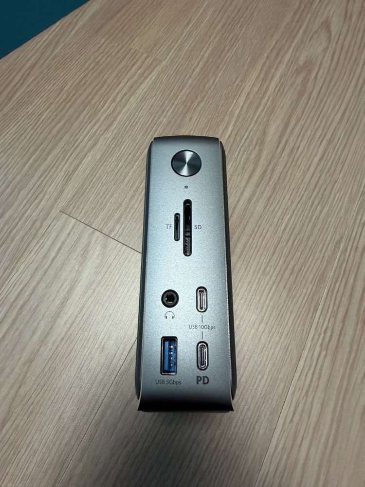 앤커 Anker 썬더볼트3 독 도킹스테이션 13-in-1 판매합니다--2