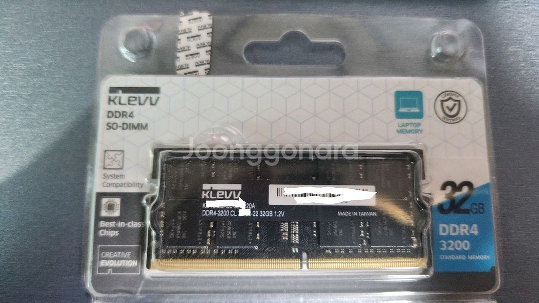 에센코어 KLEVV ddr4 32GB 3200 노트북 메모리 램 팝니다.--0