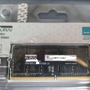 에센코어 KLEVV ddr4 32GB 3200 노트북 메모리 램 팝니다.