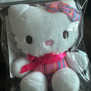 해외 산리오 정품 헬로키티 키링 미개봉 새상품 판매