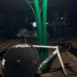 페포 구형 정품 디스크휠/진바이크 삼발이 판매/교신 엔진11콘스탄틴언노운 이미지