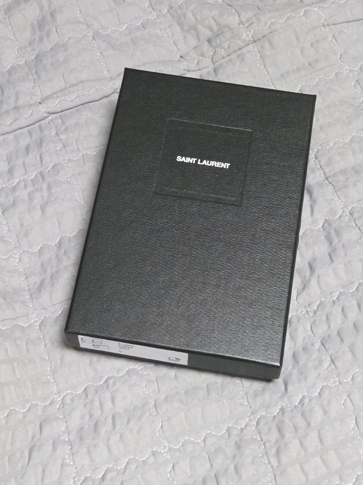 생로랑 카드지갑 카산드라 마틀라세 프라그먼트 플랩 카드 케이스 램스킨--9