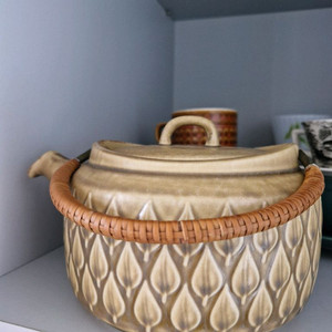 빙앤그뢴달 크로니덴 릴리프 원형 티팟