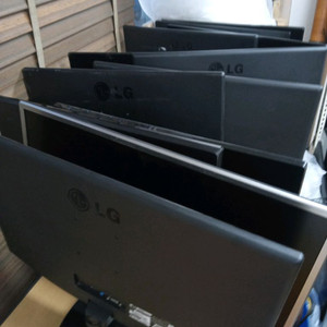 삼성 LG 모니터 많이팝니다
