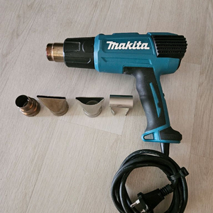 마끼다 온도조절 LCD창 산업용 열풍기 밀워키 가방포함.