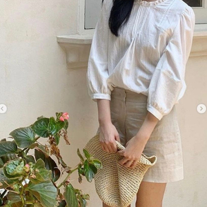 유에르 줄리 레이스 블라우스 아이보리