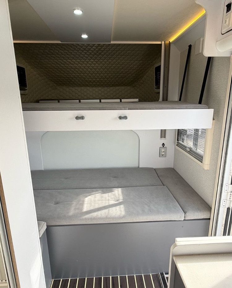 봉고3 캠핑카 휴먼560--5