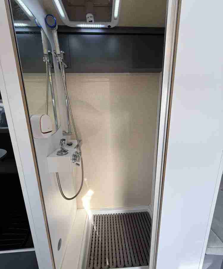 봉고3 캠핑카 휴먼560--8