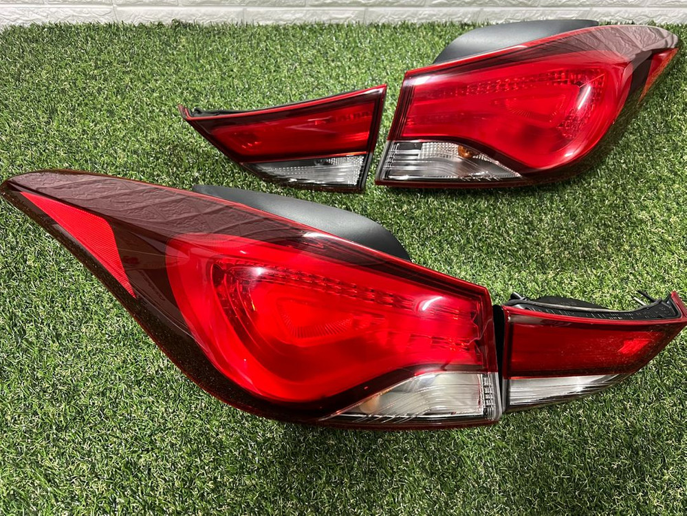 현대 더뉴 아반떼 MD 일반 후미등 테일램프 4핀 1대분 이미지