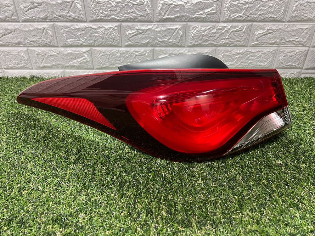 현대 더뉴 아반떼 MD 일반 후미등 테일램프 4핀 1대분 이미지