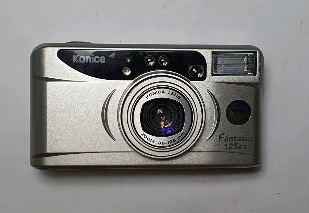 코니카 판타지오 125ez 38-125mm 필름카메라/ 빈티지 레트로 앤틱 로모 y2k 일본 감성 필카 인테리어--1