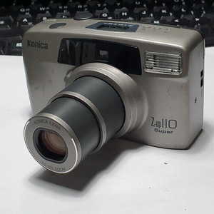 코니카 Z-up 110super 38-110 필름카메라 / 빈티지 레트로 로모 앤틱 y2k 일본 감성 필카 인테리어