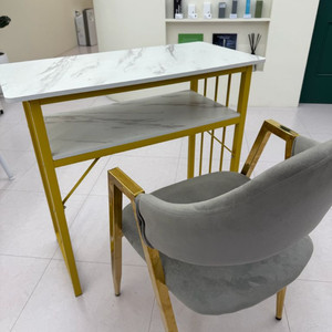 모던 카페 테이블 의자 세트 이미지