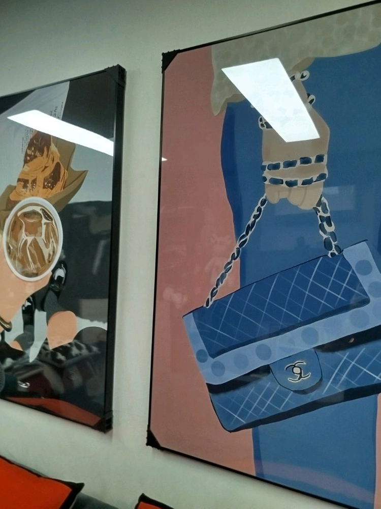 샤넬 감성 샤넬가방 샤넬백 여인 유화 대형 그림액자 그림 액자 팝아트 인테리어소품 명품그림 명품액자 꽃 선물 가방 이미지