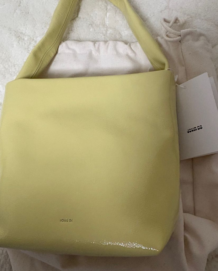 주르드 피칸백 레몬 버터 컬러 새상품 이미지