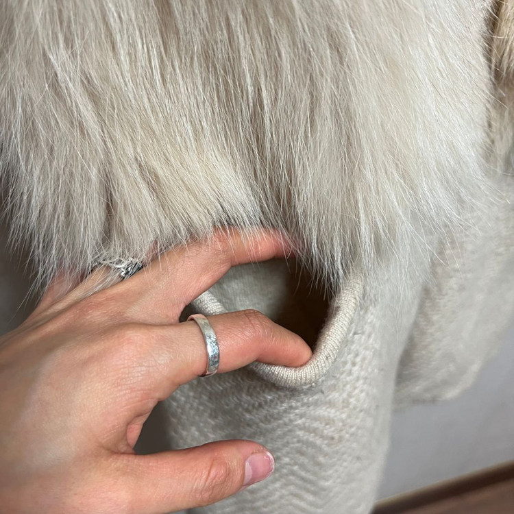 시슬리 폭스퍼 니트 베스트 이미지