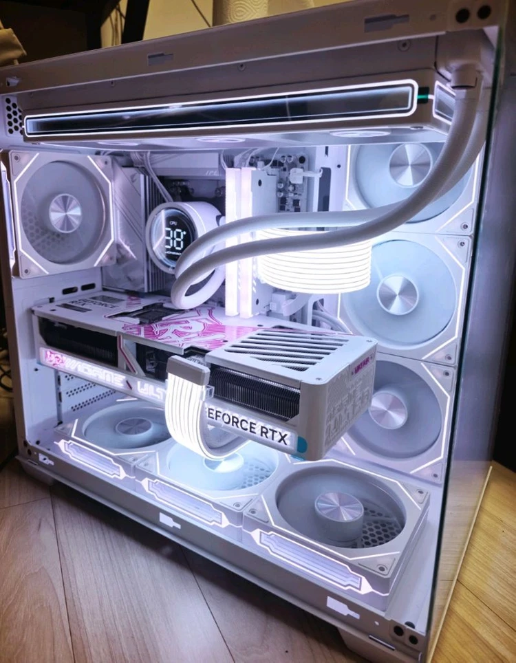 9800X3D RTX5080 본체 화이트신품 이미지