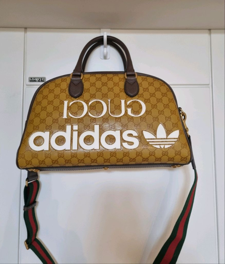 (새상품)구찌x아디다스 콜라보 미디엄 더플 토드백--1