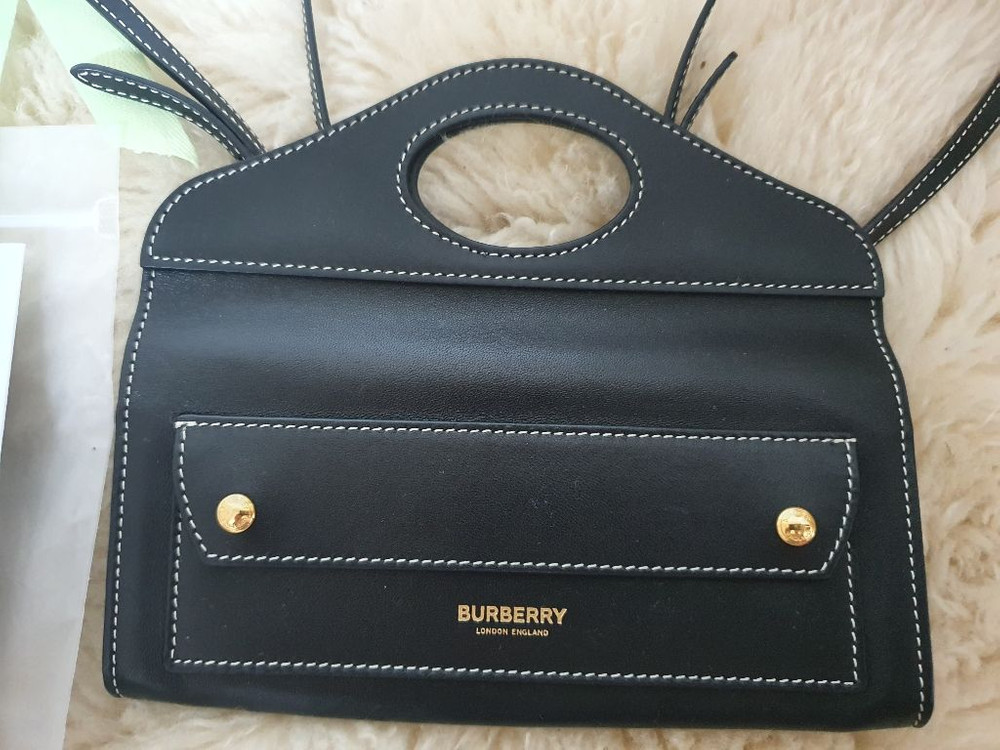 (정품)버버리 톱스터치 미니 블랙포켓 *꺠끗해요*--0