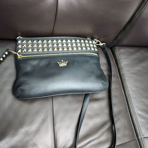 제이에스티나 크로스백