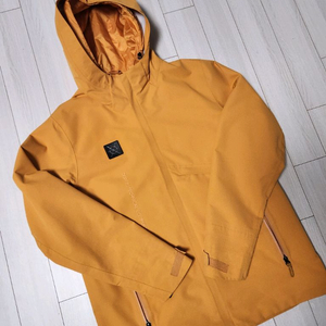 데상트 듀얼리스 네비게이터 방수 우븐 등산 캠핑 자켓 SM323DJK93 사이즈100(L)새상품처럼 전체적으로 하자