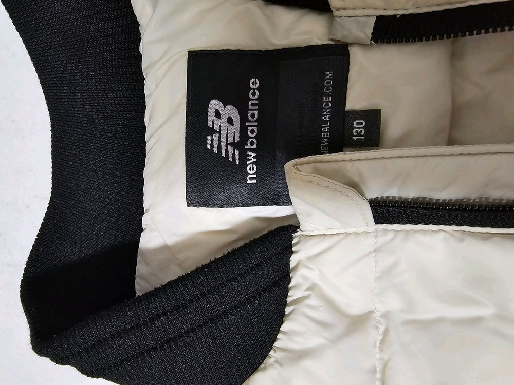 뉴발란스키즈 패딩경량조끼 130사이즈--4