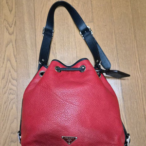 (정품) 프라다 가죽 버킷백 (명품 여자 가방 크로스백 숄더백)