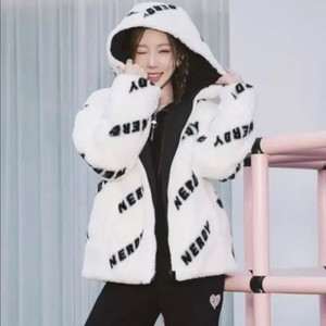 택안뗀 새상품/널디 뮬리 리버시블 로고 자켓 화이트(S사이즈)