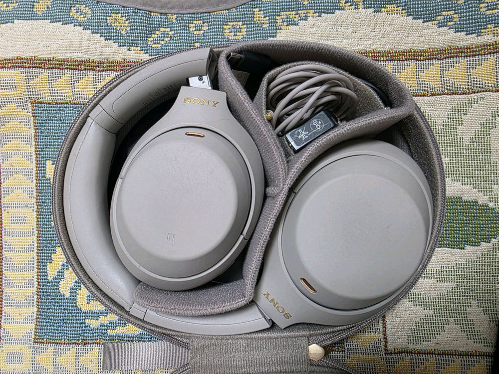 소니 WH-1000XM4 헤드폰 풀박스--2