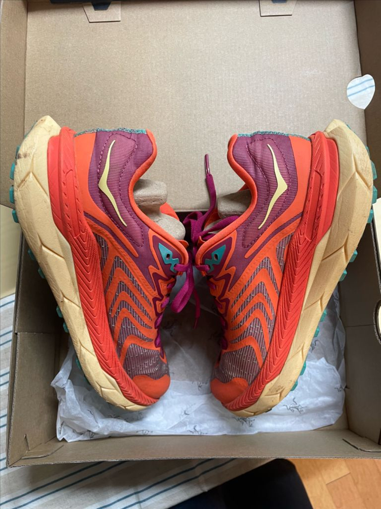 호카 텍톤 X 2 (250사이즈)2번착용--2