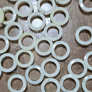 타공구멍 마감재