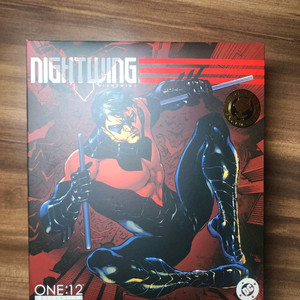 메즈코 나이트윙 뉴52 에디션 팝니다. 1/12액션피규어