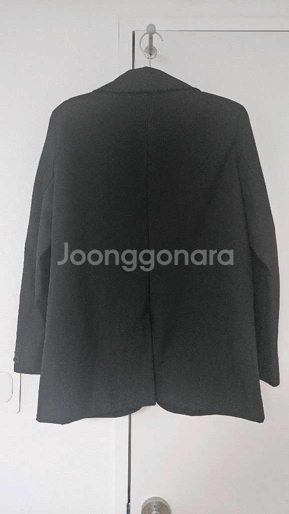 구김 적은 베이직한 블랙 정핏 자켓--1