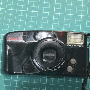 중고. 올림푸스 줌. 필름 카메라