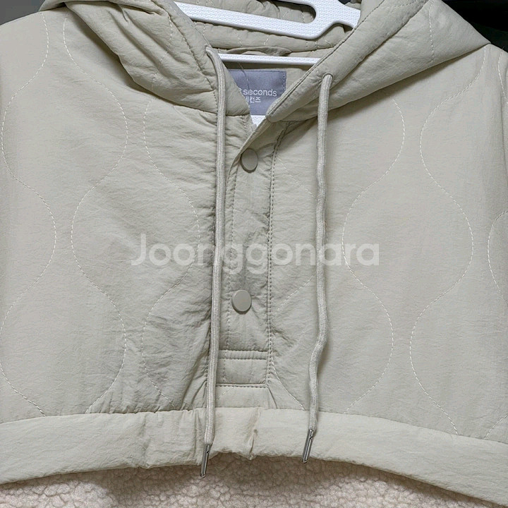 에잇세컨즈 뽀글이 후드 자켓 S--1