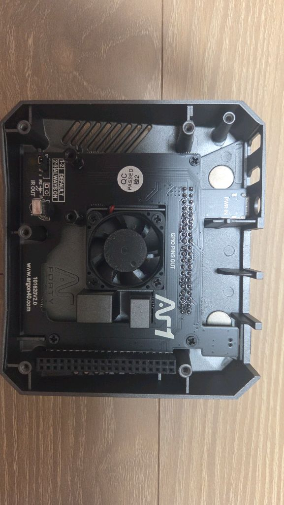 라즈베리파이4 + Argon ONE V2 케이스--2