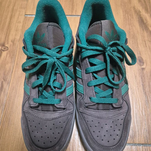 아디다스 포럼로우 초코색