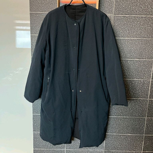 한섬(the CASH) 양면 구스다운 노카라 롱패딩 코트 55