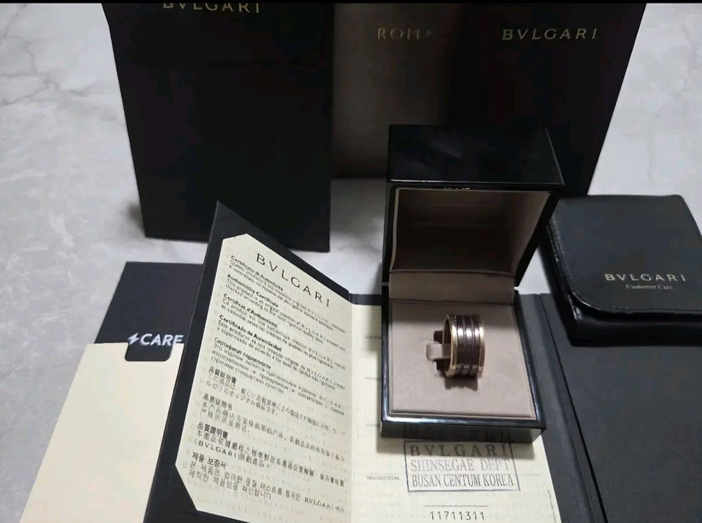 불가리 비제로원 브론즈 세라믹 4밴드 반지 판매합니다. 이미지