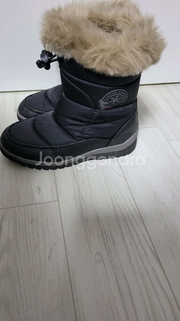 Borts 패딩 부츠 210mm입니다아동 방수 털부츠 , 밑바닥 스노우미끄럼방지도되어있어요- 털 안감으로 따뜻--3
