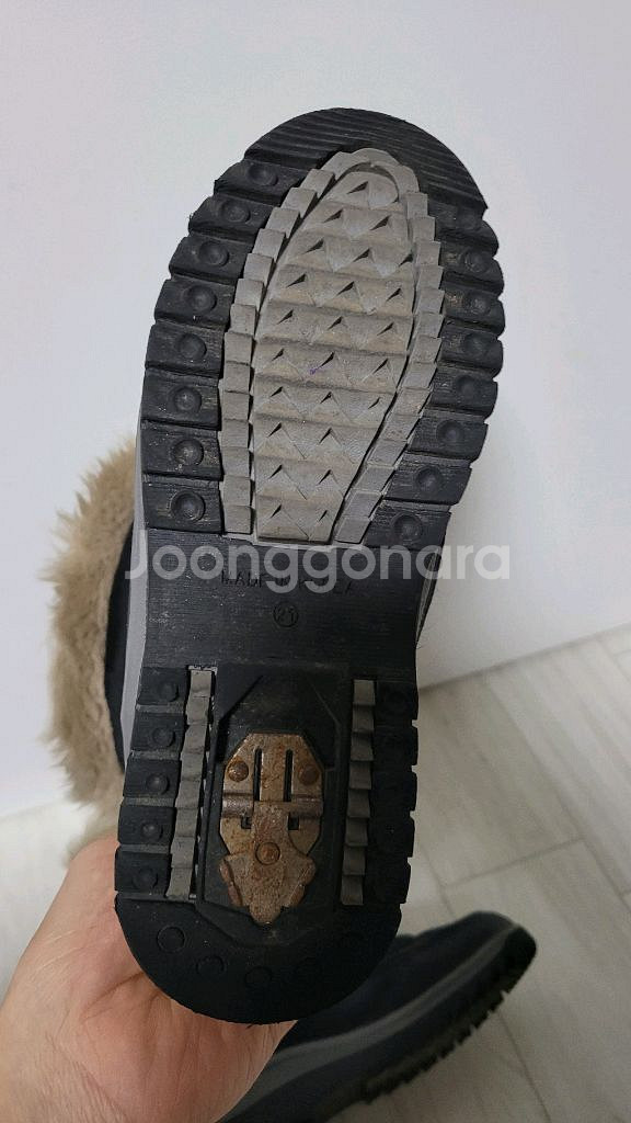 Borts 패딩 부츠 210mm입니다아동 방수 털부츠 , 밑바닥 스노우미끄럼방지도되어있어요- 털 안감으로 따뜻--7