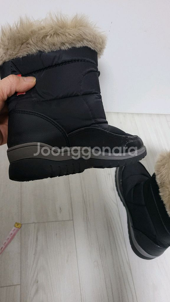 Borts 패딩 부츠 210mm입니다아동 방수 털부츠 , 밑바닥 스노우미끄럼방지도되어있어요- 털 안감으로 따뜻--9