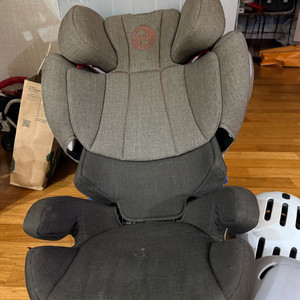 싸이벡스 카시트