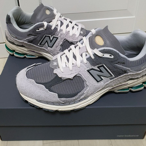 [270] 뉴발란스 2002R 프로텍션 팩 레인 클라우드