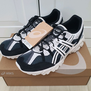 [275] 아식스 언리미티드 젤 소노마 15-50 캐리어 그레이 화이트 알리섬